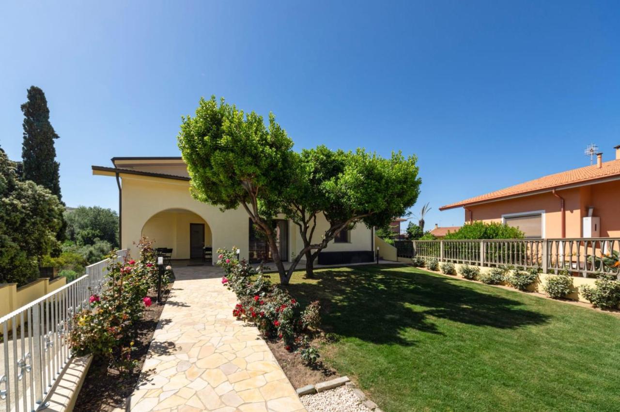 كاربونيا B&B Il Sogno Di Mario المظهر الخارجي الصورة